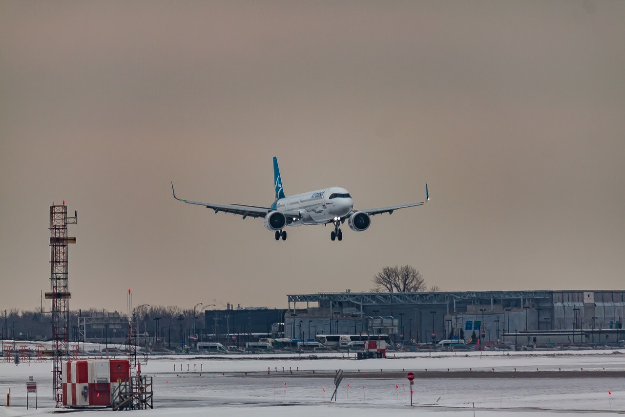 Airplane Landing