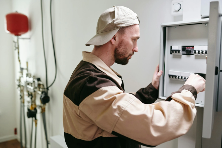 Minimize equipment downtime with instant alerts