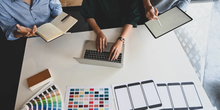 Real-time brand compliance monitoring